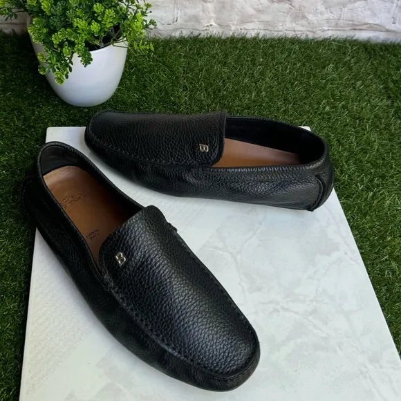 BALLY Black Leather loafer men size 7.5