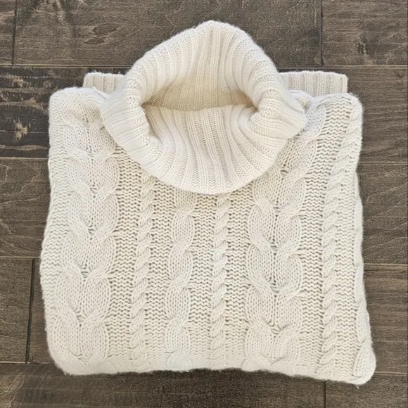 Banana Republic Cashmere Blend Cable Knit Oversized Turtleneck Sweater sz med