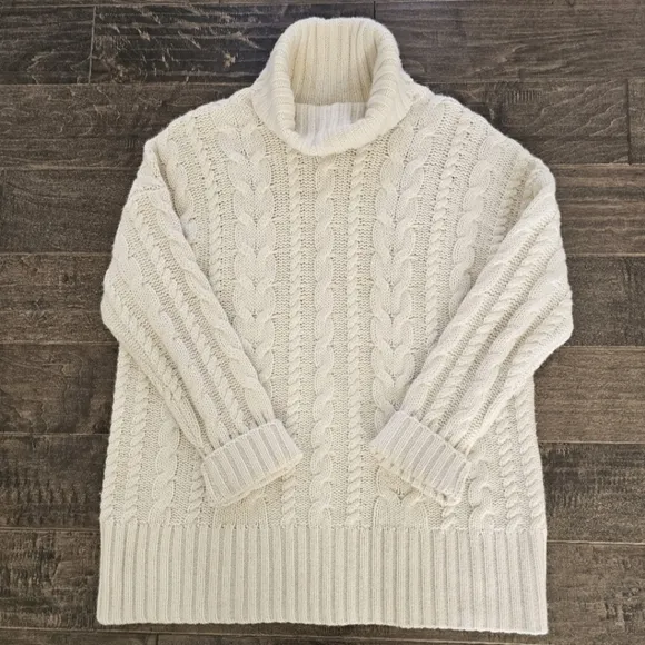 Banana Republic Cashmere Blend Cable Knit Oversized Turtleneck Sweater sz med