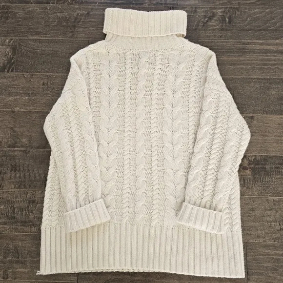 Banana Republic Cashmere Blend Cable Knit Oversized Turtleneck Sweater sz med