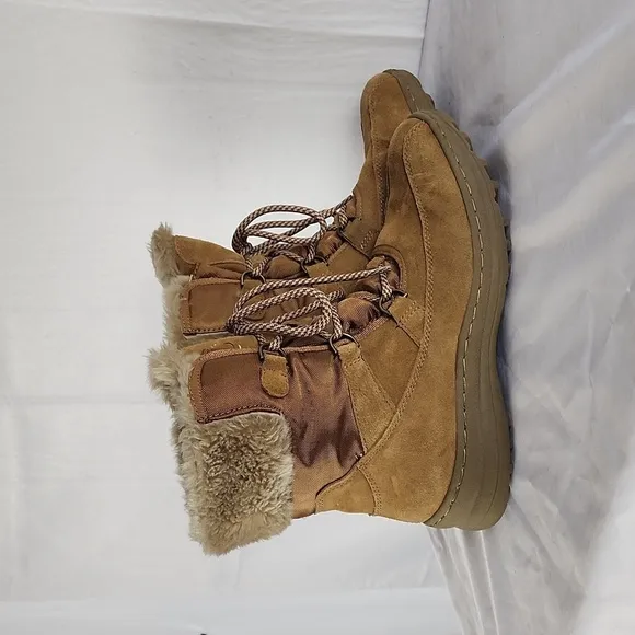 Baretraps Aero Leather Y2K Round Toe Cold Weather Lace Up Combat Winter Boots