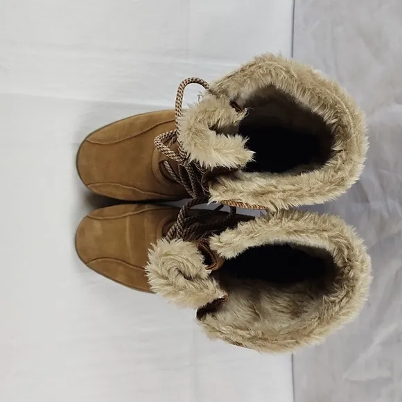 Baretraps Aero Leather Y2K Round Toe Cold Weather Lace Up Combat Winter Boots