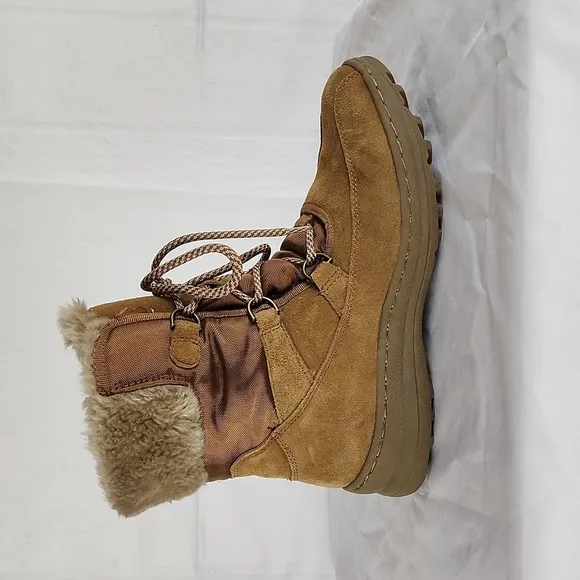 Baretraps Aero Leather Y2K Round Toe Cold Weather Lace Up Combat Winter Boots