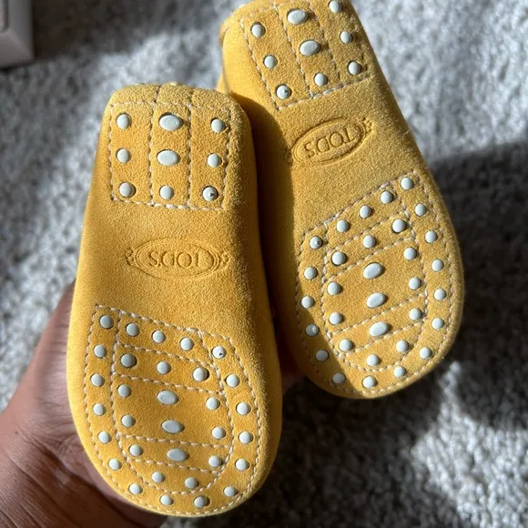 Bay boys &amp; Baby girl Tod’s suede loafers sz 17