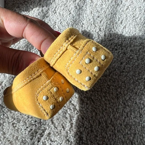 Bay boys &amp; Baby girl Tod’s suede loafers sz 17