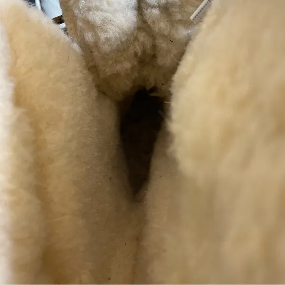 BearPaw : size : 8 : ‘Isabella’ fur trim leather quilted waterproof winter boots