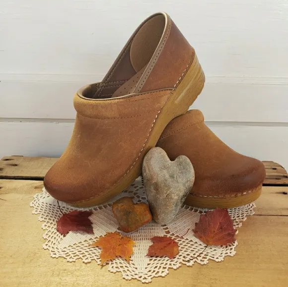 Beeswax Honey Dansko Pro Suede Clogs Burnished Distressed Cottage Boho 37 38 40
