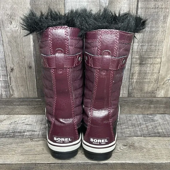 Big Kids Girls Sorel Tofino II Plum Purple Faux Fur Quilted Snow Boots Size 5 Y