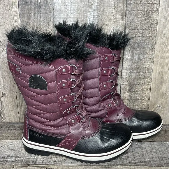 Big Kids Girls Sorel Tofino II Plum Purple Faux Fur Quilted Snow Boots Size 5 Y
