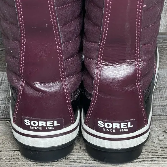 Big Kids Girls Sorel Tofino II Plum Purple Faux Fur Quilted Snow Boots Size 5 Y