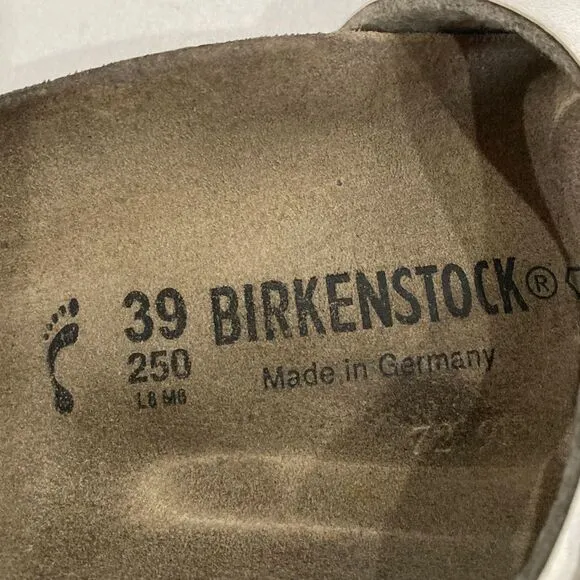 Birkenstock White Arizona Sandals Unisex Size L8 and M6