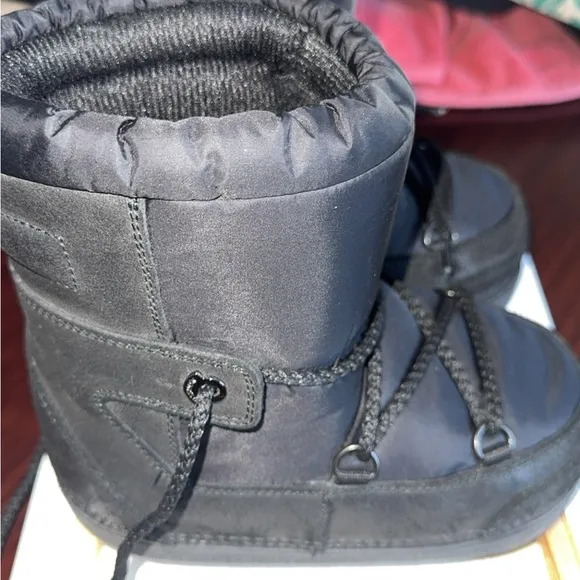 Black Winter Boots