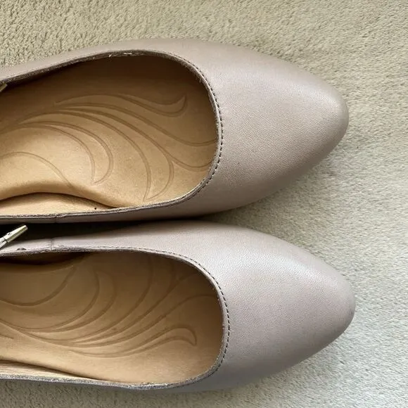 Born Kharen Beige Tan Natural Leather Ballet Flat Women 7 Tie Ankle Strap Casual