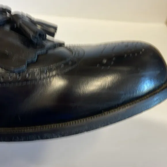 Bostonian Men's Black Leather Tassel Loafers