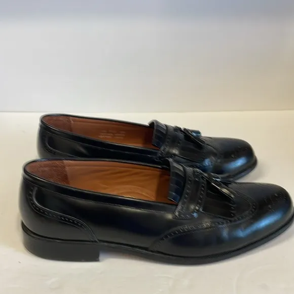 Bostonian Men's Black Leather Tassel Loafers