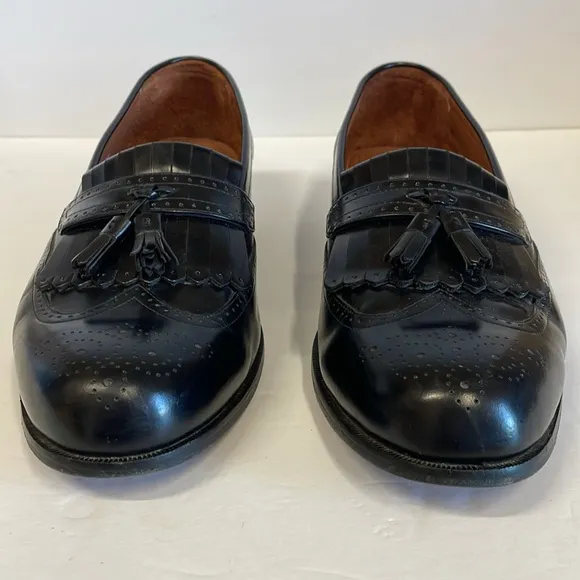 Bostonian Men's Black Leather Tassel Loafers