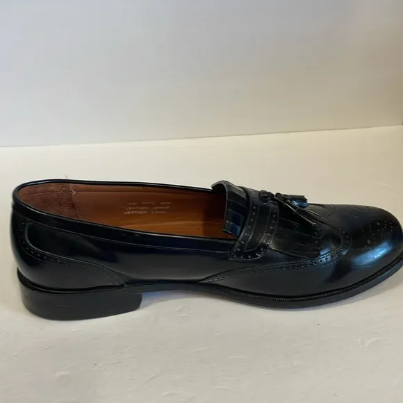 Bostonian Men's Black Leather Tassel Loafers
