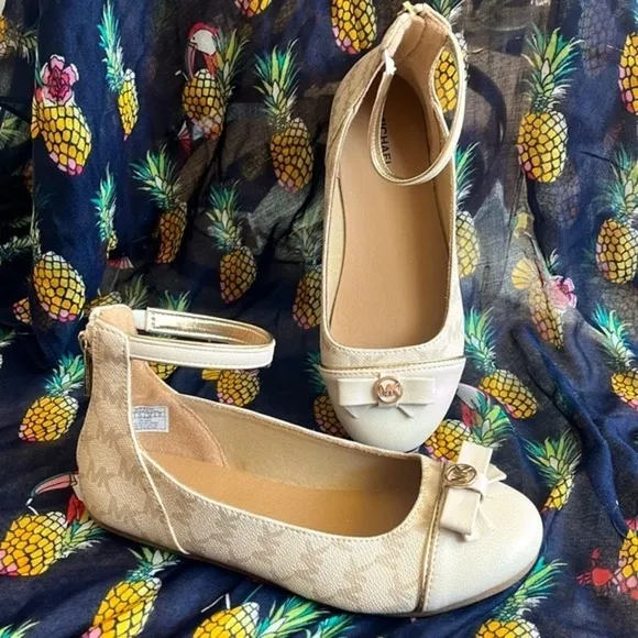 Brand New Michael Kors Cream Round Toe Bow Ankle Strap Zipper Flats Dress Shoes