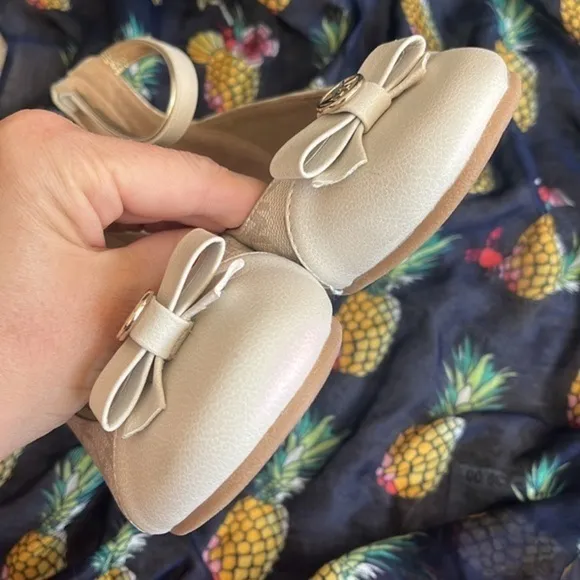 Brand New Michael Kors Cream Round Toe Bow Ankle Strap Zipper Flats Dress Shoes