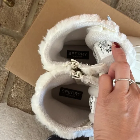 Brand New Sperry Saltwater Faux Fur Ivory Quilt Stitch Duck Boots Waterproof
