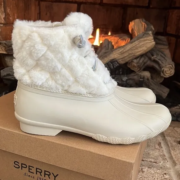 Brand New Sperry Saltwater Faux Fur Ivory Quilt Stitch Duck Boots Waterproof