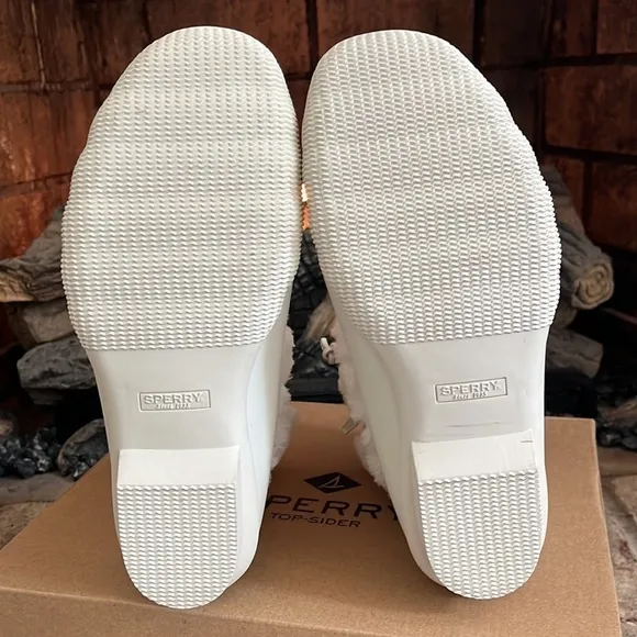 Brand New Sperry Saltwater Faux Fur Ivory Quilt Stitch Duck Boots Waterproof