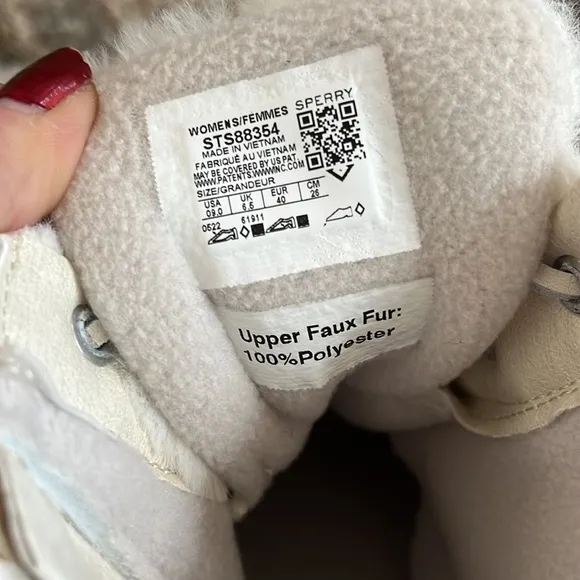 Brand New Sperry Saltwater Faux Fur Ivory Quilt Stitch Duck Boots Waterproof