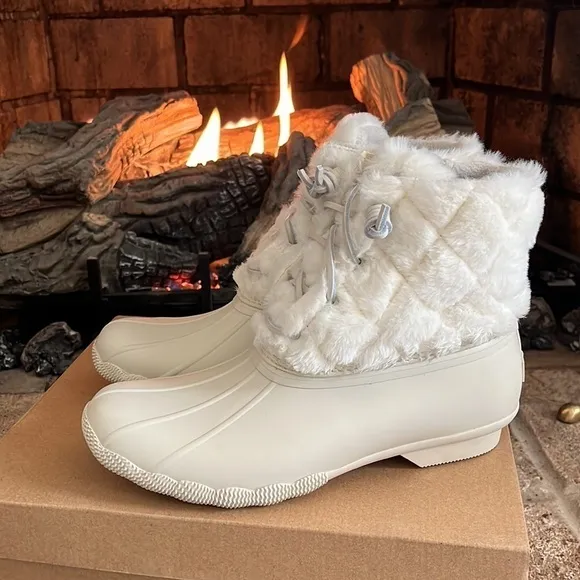 Brand New Sperry Saltwater Faux Fur Ivory Quilt Stitch Duck Boots Waterproof