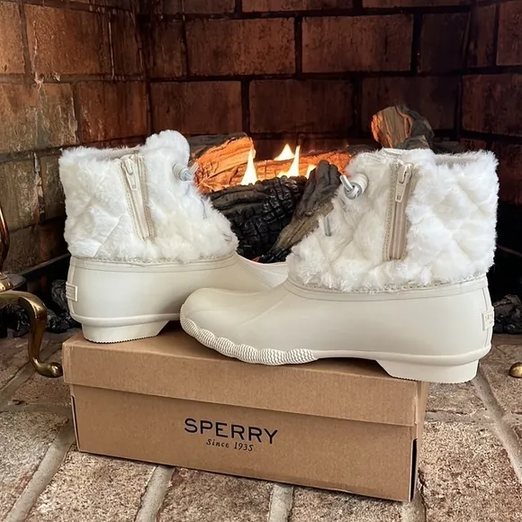 Brand New Sperry Saltwater Faux Fur Ivory Quilt Stitch Duck Boots Waterproof