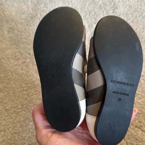 Burberry Flats