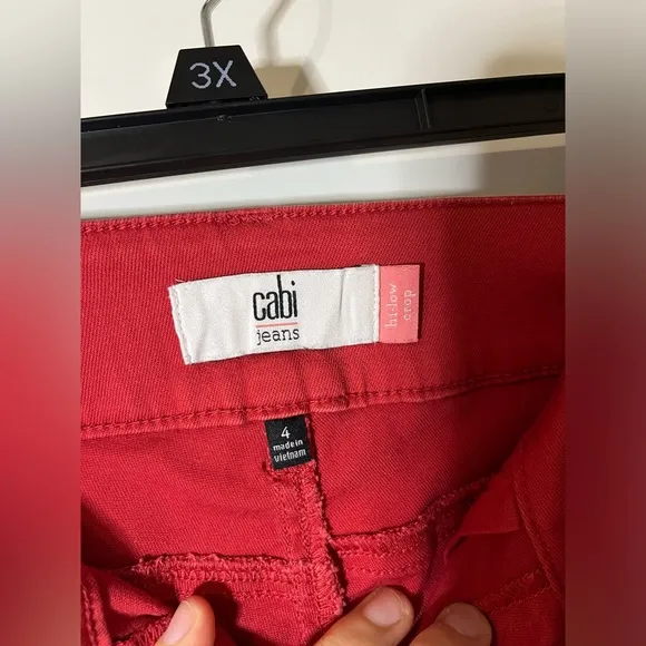 CAbi Maroon Capri Cut Frayed End Trim Hi-Low Crop Zipper Button Jeans Sz 4