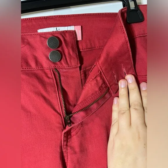 CAbi Maroon Capri Cut Frayed End Trim Hi-Low Crop Zipper Button Jeans Sz 4