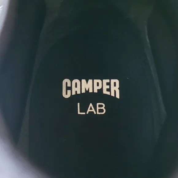 Camper Lab Sleek Silver and Black Sneakers Unisex. Modern.  Size Eur 44. US 10