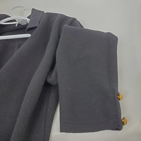 Carlisle Vintage 100% Wool Gold Buttons Blazer