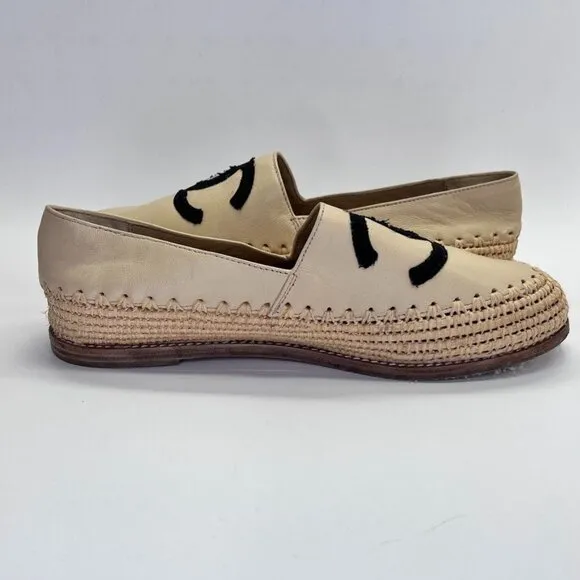 Chanel CC Espadrille Flats Size 40 Beige/Black Leather and Woven Raffia
