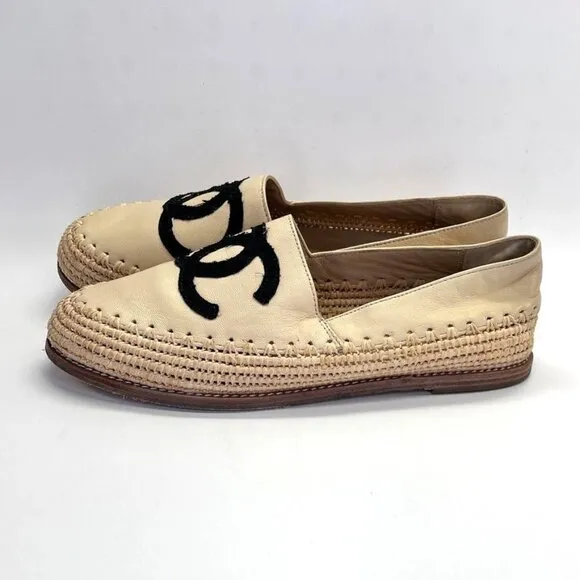 Chanel CC Espadrille Flats Size 40 Beige/Black Leather and Woven Raffia