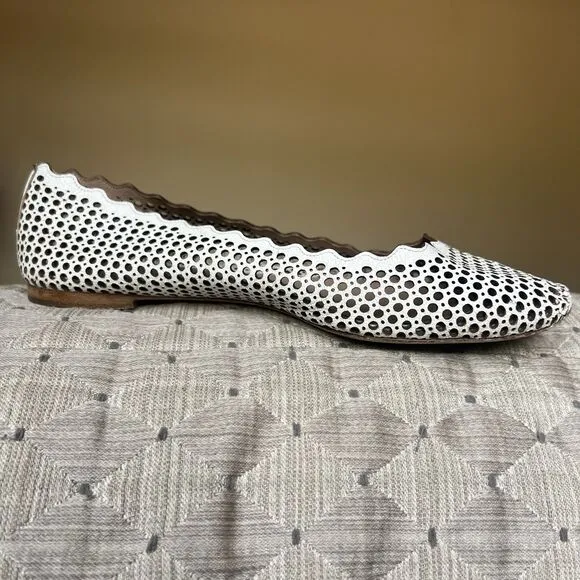 Chloe Lauren White Laser Cut Leather Ballet Flats Women EU 39 US 8.5 - 9 Scallop