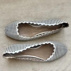 Chloe Lauren White Laser Cut Leather Ballet Flats Women EU 39 US 8.5 - 9 Scallop