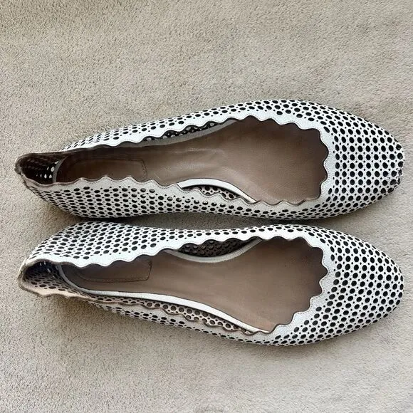 Chloe Lauren White Laser Cut Leather Ballet Flats Women EU 39 US 8.5 - 9 Scallop