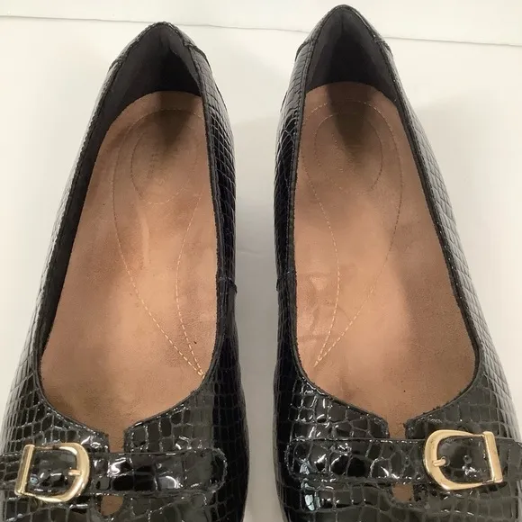 CLARKS Black Slip On Loafer Leather Croc Embossed 11W WIDE Work Office Minimal
