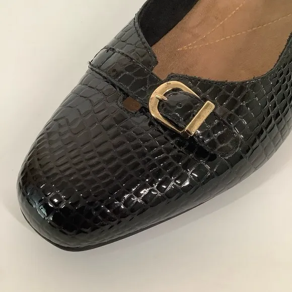 CLARKS Black Slip On Loafer Leather Croc Embossed 11W WIDE Work Office Minimal