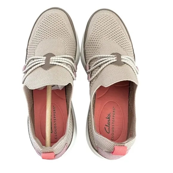 Clarks Cloudsteppers Ezera Run Slip On Comfort Loafer Sneakers Taupe Size US 8