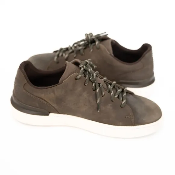 Clarks. Men's Courtlite  Lace Up Leather Casual Lace Shoe