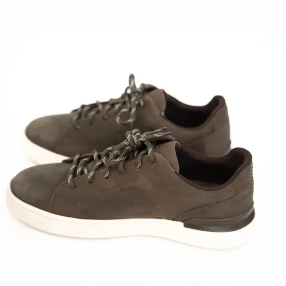Clarks. Men's Courtlite  Lace Up Leather Casual Lace Shoe