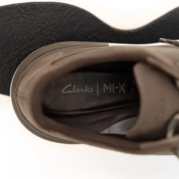 Clarks. Men's Courtlite  Lace Up Leather Casual Lace Shoe