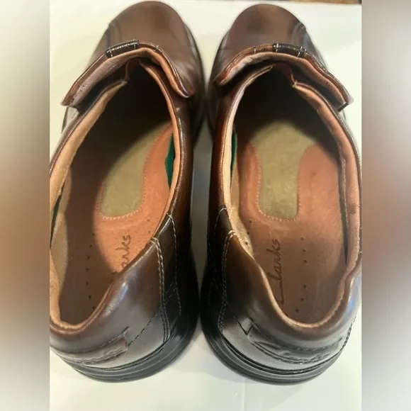 Clarks Men's Size 10 1/2 M Escalade Step Dark Brown Leather Bicycle Toe Loafers