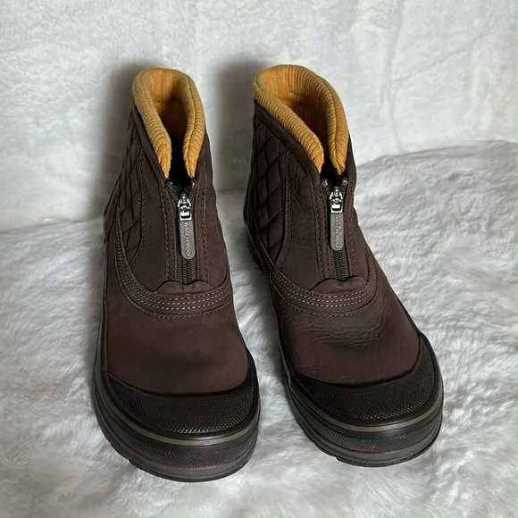 Clarks Women's Muckers Slope ankle boots