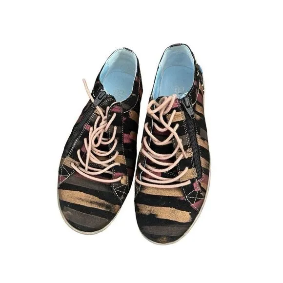 Cloud Footwear Women's Aika Fashion Sneaker 38 M EU, Black Fantasy 7.5 US