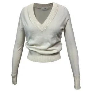 CO V-Neck Cashmere Sweater in Cream Cashmere