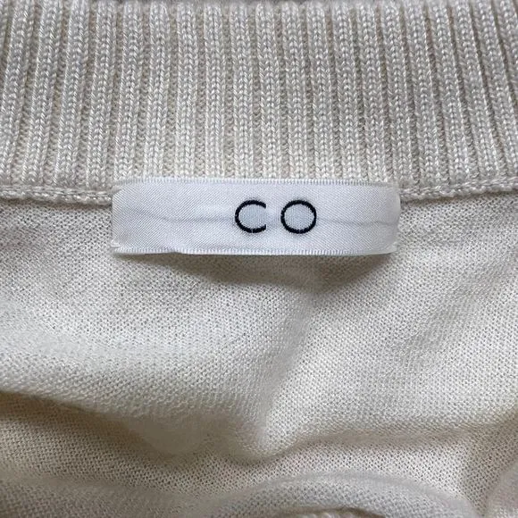CO V-Neck Cashmere Sweater in Cream Cashmere